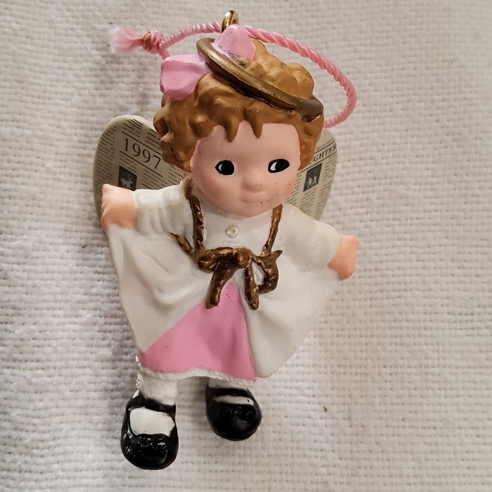 Keepsake Ornament 1997 Hallmark Cards Granddaughter